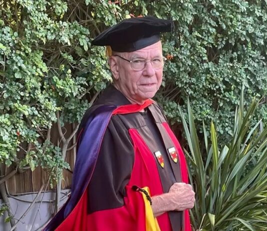 Nhà bác học gốc Philly đã giành được giải Nobel Hóa học thứ hai. Dưới đây là những điều cần biết về nhà bác học này.