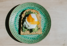 Ăn trứng lòng đào có an toàn?