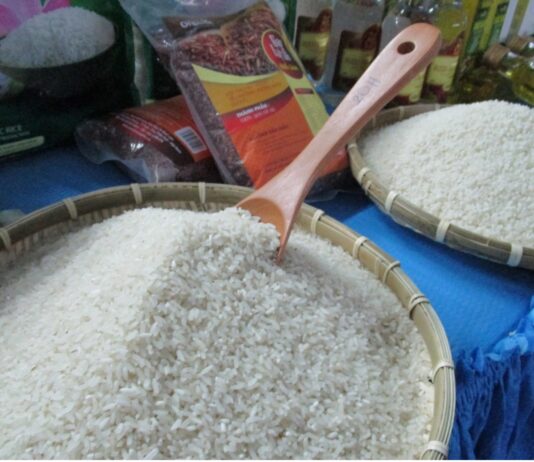 Vì sao giá gạo xuất khẩu đột ngột giảm mạnh rồi đảo chiều tăng?