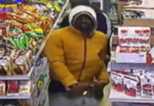 Các nghi phạm đang bị truy nã vì vụ cướp có vũ trang tại khu vực giao lộ đường 10 và đường Carpenter ở Philadelphia.