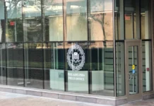 FBI cho biết những kẻ giả danh cảnh sát đang nhắm mục tiêu vào sinh viên Trung Quốc ở Philadelphia.