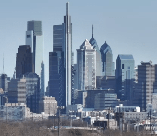 Theo một báo cáo, Philadelphia chuẩn bị chi mạnh tay cho các hoạt động kỷ niệm 250 năm ngày quốc khánh Mỹ.