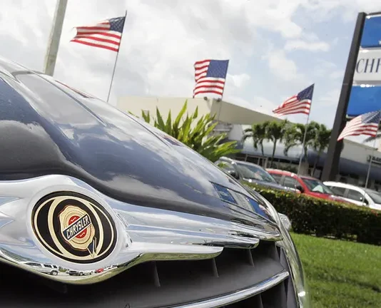 Chrysler thu hồi hơn 450.000 xe do lỗi hệ thống phanh rơ moóc.