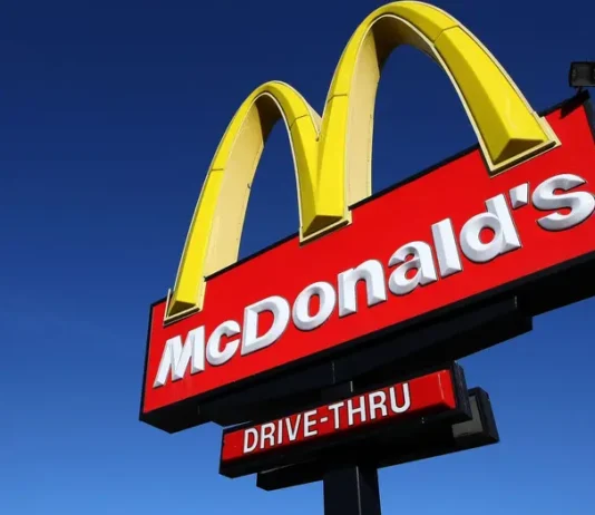 Burger “lớn nhất” của McDonald’s sắp ra mắt tại Mỹ: Thời điểm và giá cả