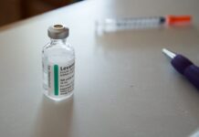 Bang Pennsylvania kiện các công ty dược phẩm vì bị cáo buộc thông đồng thao túng giá insulin.