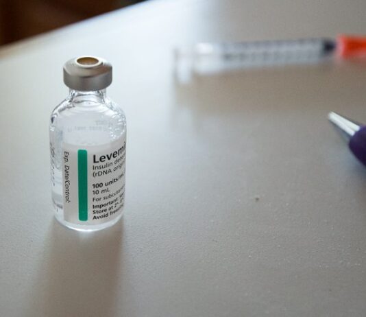 Bang Pennsylvania kiện các công ty dược phẩm vì bị cáo buộc thông đồng thao túng giá insulin.